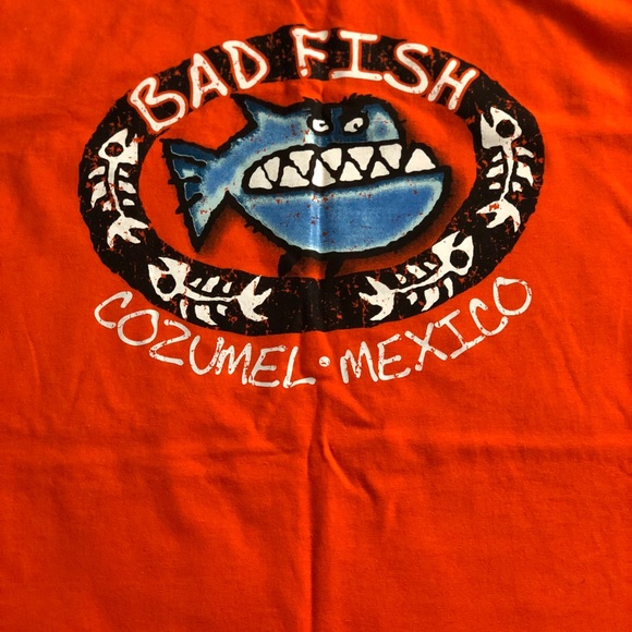 Men’s T-Shirt (NWOT) - Picture 2 of 6